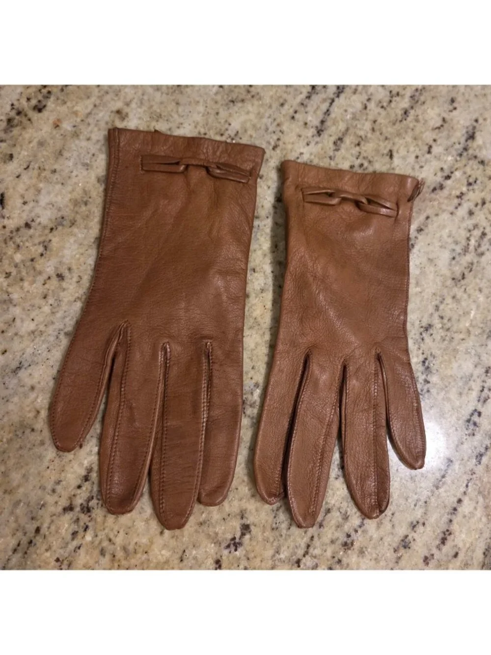 Vintage Womens Size S Brown Soft Leather Short Gloves Weave Wrist Accent
